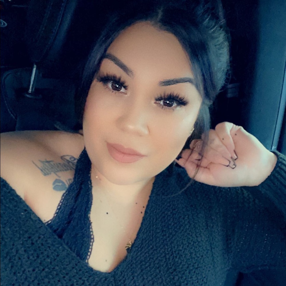 Meet your Posher, Alexandra